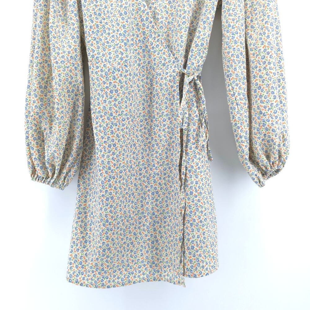 Glamorous ASOS Cream V Neck Tea Micro Floral Print Wrap-Tie Waist Mini Dress 4 - Picture 3 of 13